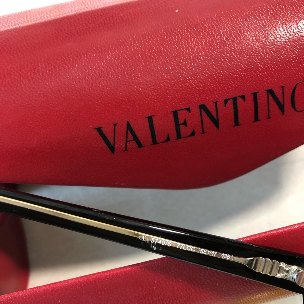 Valentino Sunglasses - Picture 7 of 8